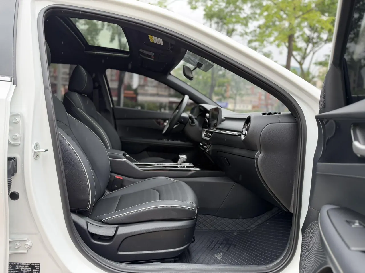 Kia 2023 K3 1.5 Stepless Deluxe Edition Automatic Gear 6