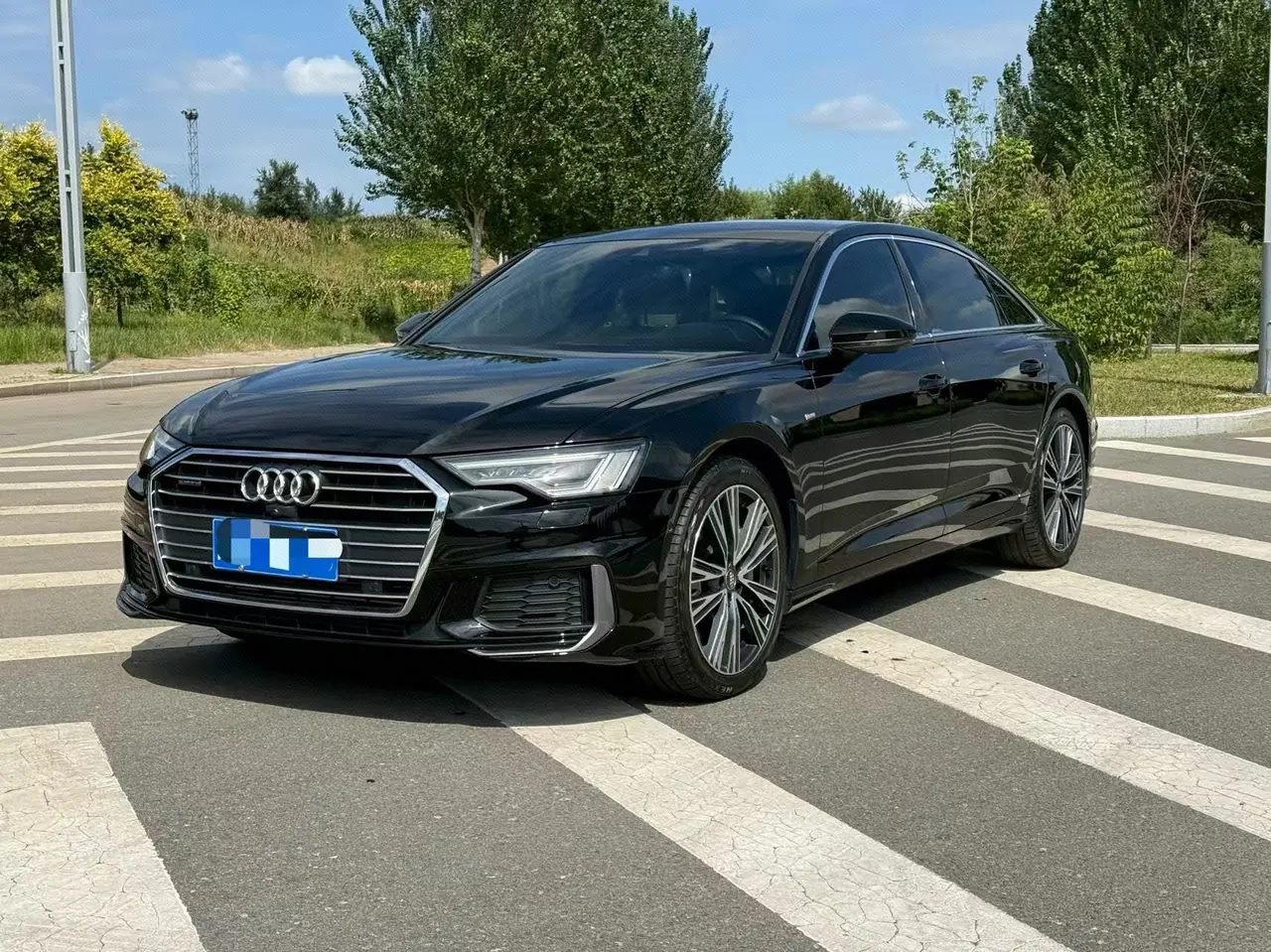 Open image lightbox: Audi 2020 A6L 48V 3.0TFSI 55TFSI Quattro enjoy dynamic automatic transmission