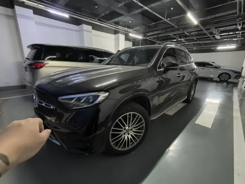 Open image lightbox: Mercedes Benz 2023 GLC 300 L 4MATIC 48V 2.0T dynamic 7-seat automatic gear