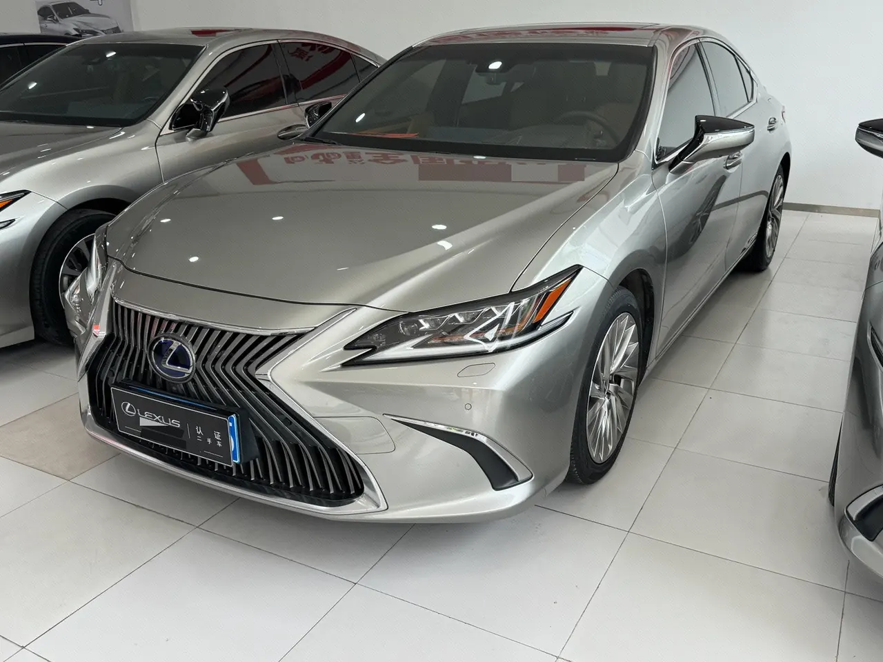 Open image lightbox: Lexus ES (Imported) 2020 ES300h 2.5 Stepless Administrative Edition Automatic Gear
