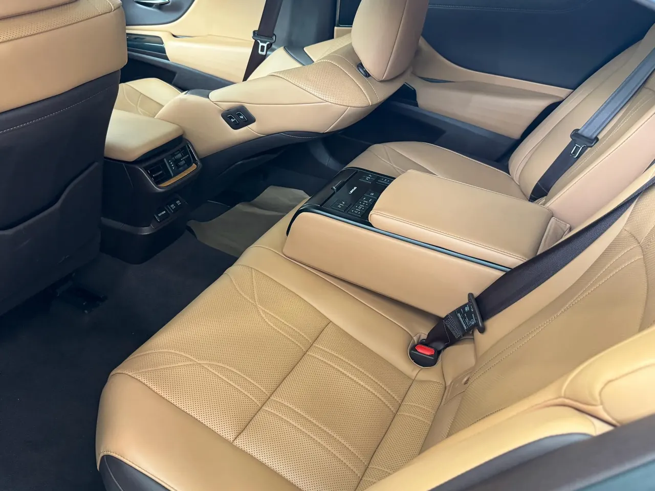 Lexus ES (Imported) 2020 ES300h 2.5 Stepless Administrative Edition Automatic Gear 4
