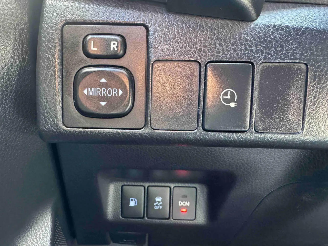 Toyota 2020 Corolla Double Engine E 1.8 Stepless Comfort Edition Automatic Gear 11
