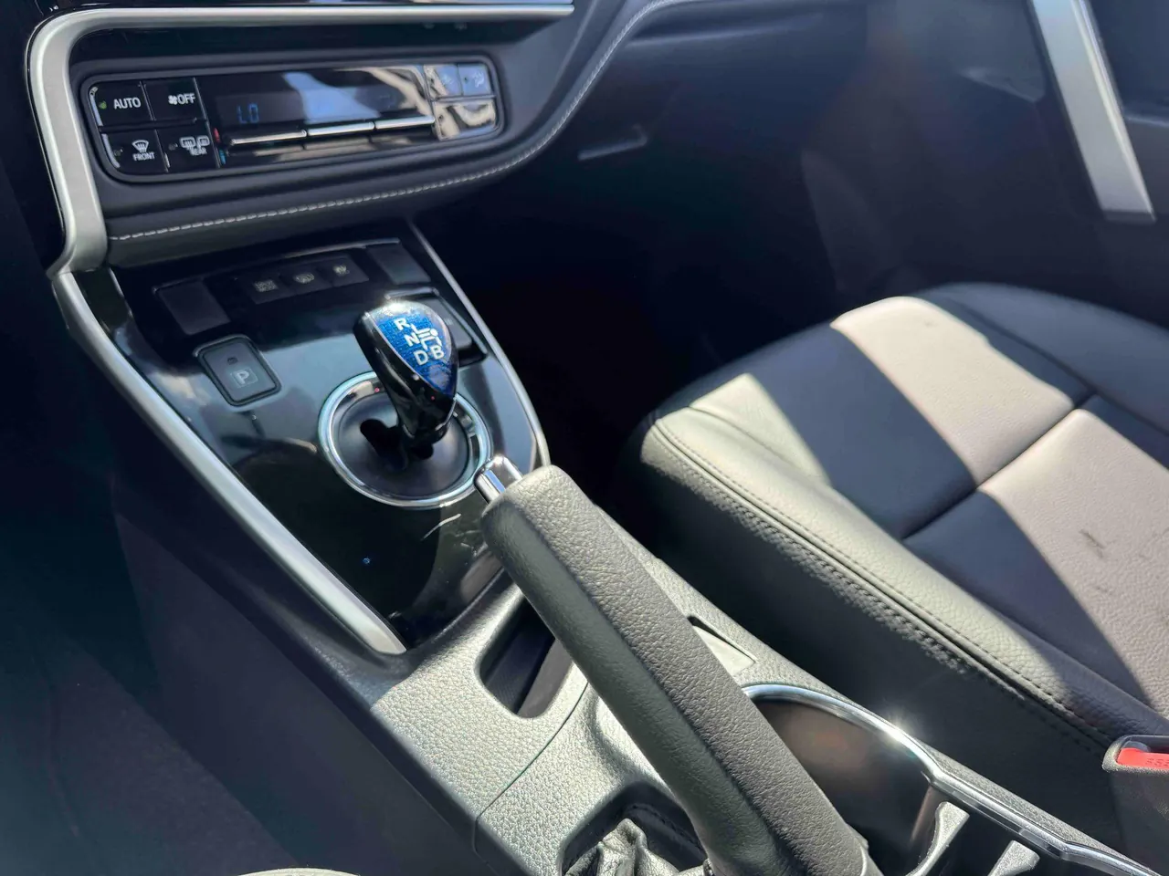Toyota 2020 Corolla Double Engine E 1.8 Stepless Comfort Edition Automatic Gear 13