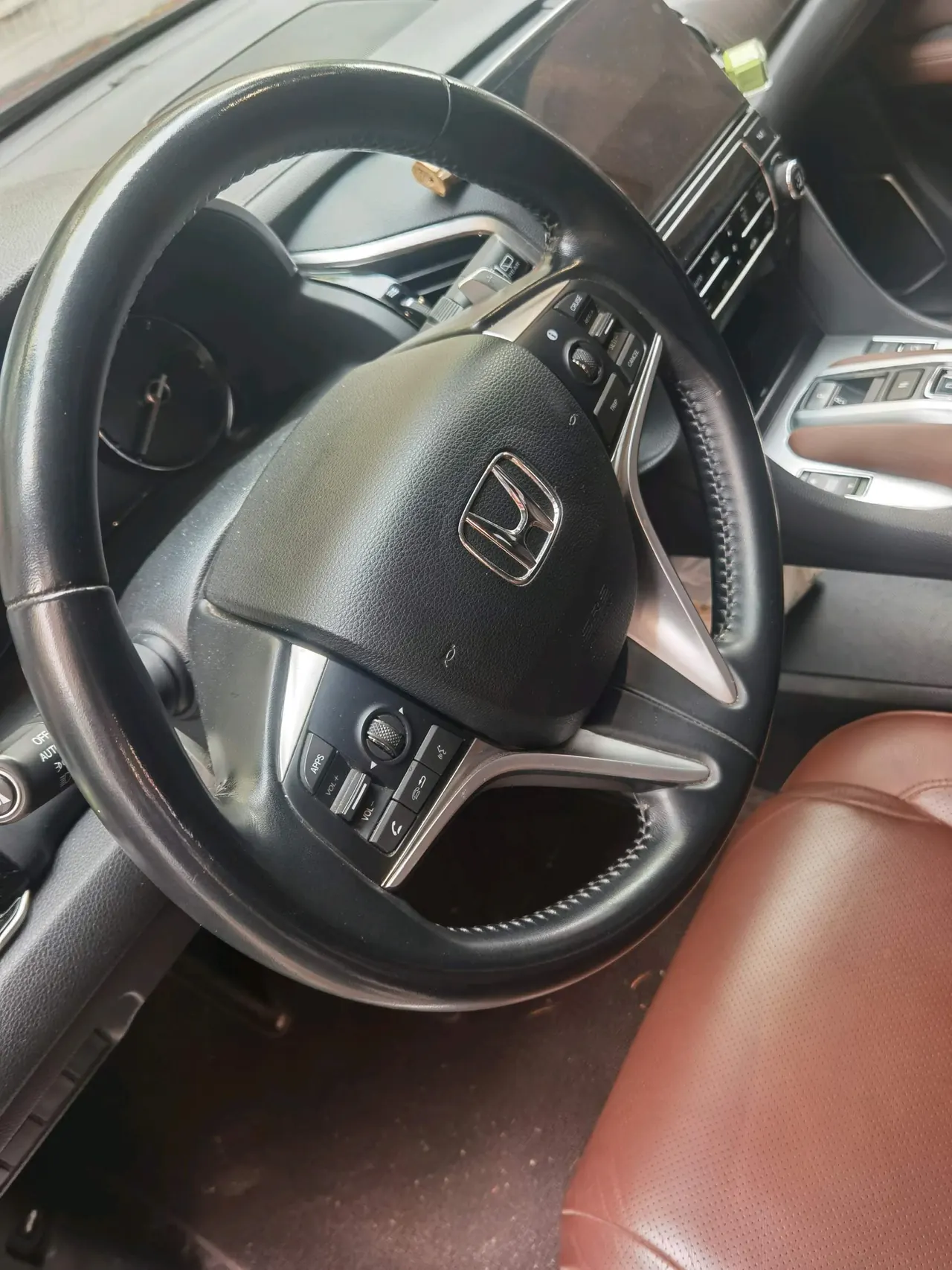 Honda 2020 Crown Road 2.0T 370TURBO Two-Drive Deluxe Automatic Gear 3