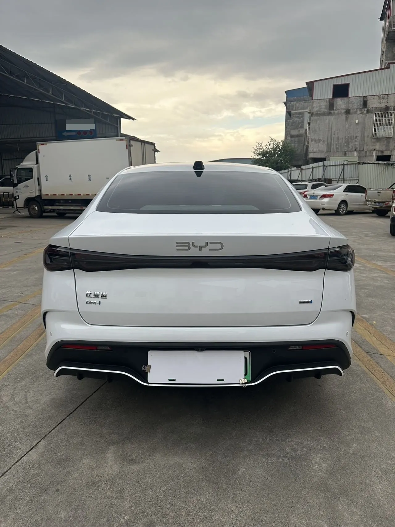 BYD 2025 seals 06 DM-i 1.5 stepless smart driving version 120KM honorable automatic gear 5