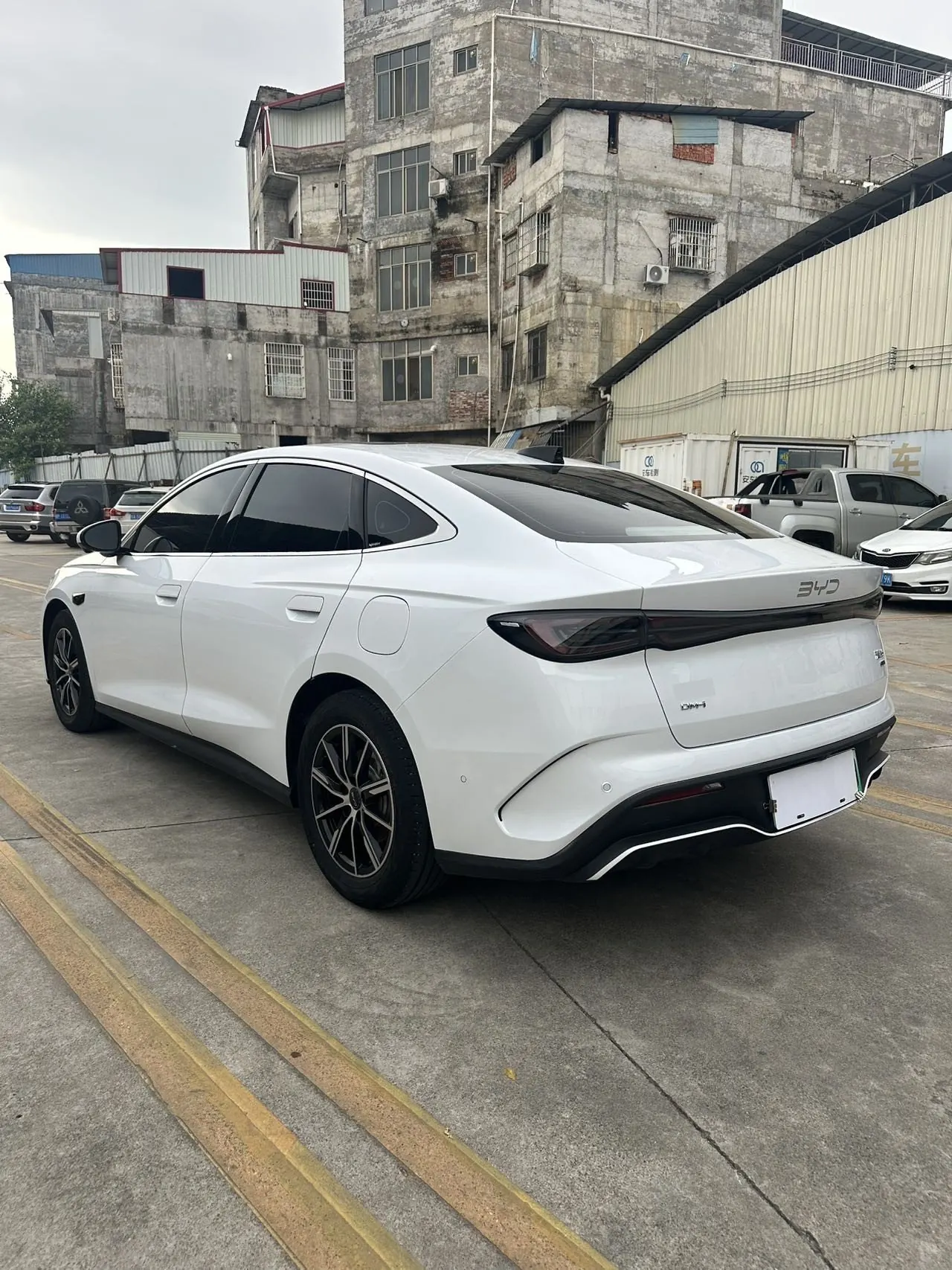 BYD 2025 seals 06 DM-i 1.5 stepless smart driving version 120KM honorable automatic gear 6