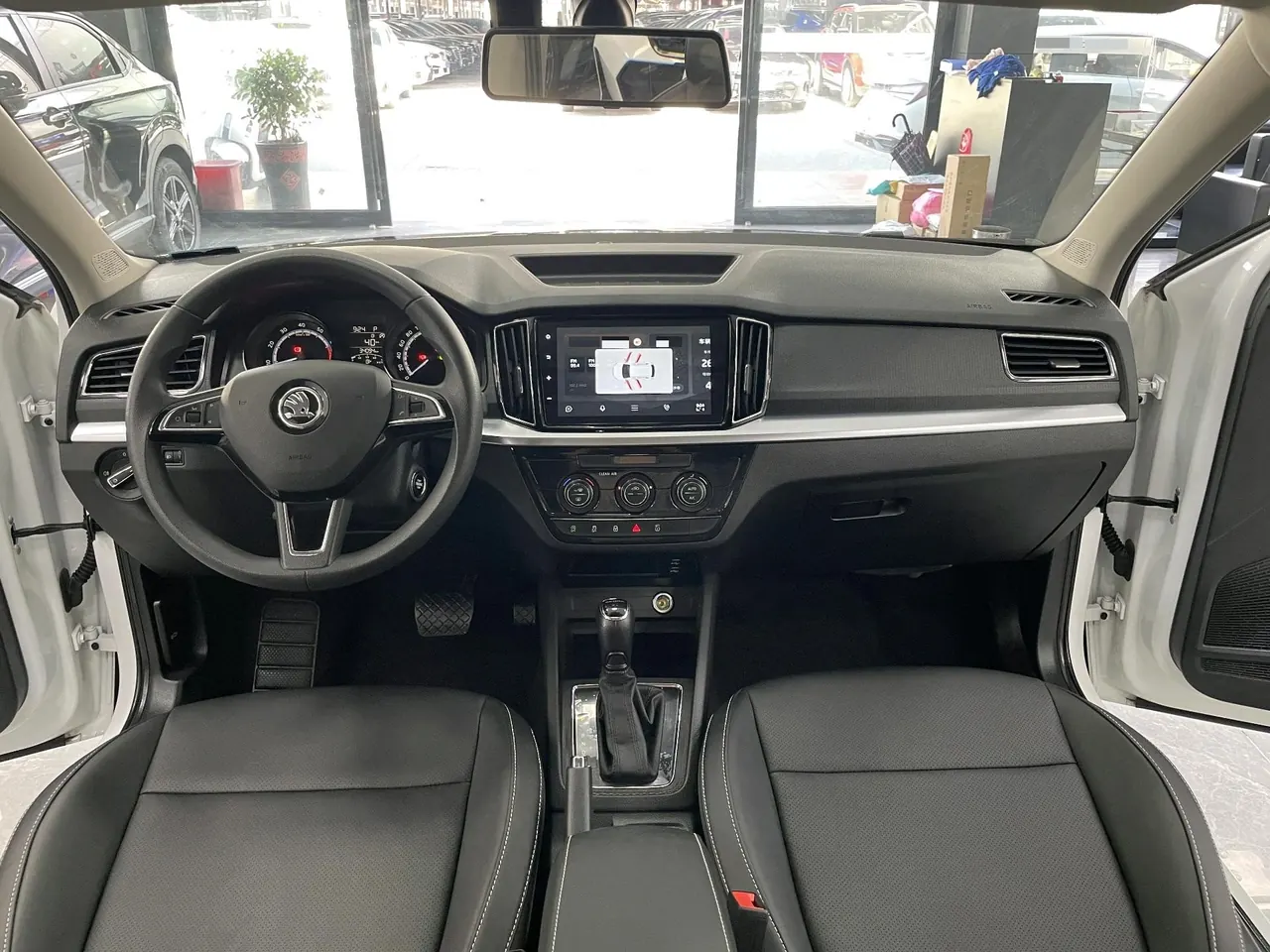 Skoda 2023 Comic 1.5 Comfortable Edition (Modified) Automatic Gear 6
