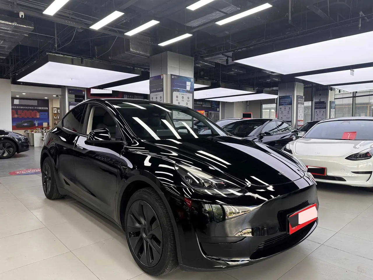 Tesla 2023 Model Y rear-wheel drive version automatic transmission 3