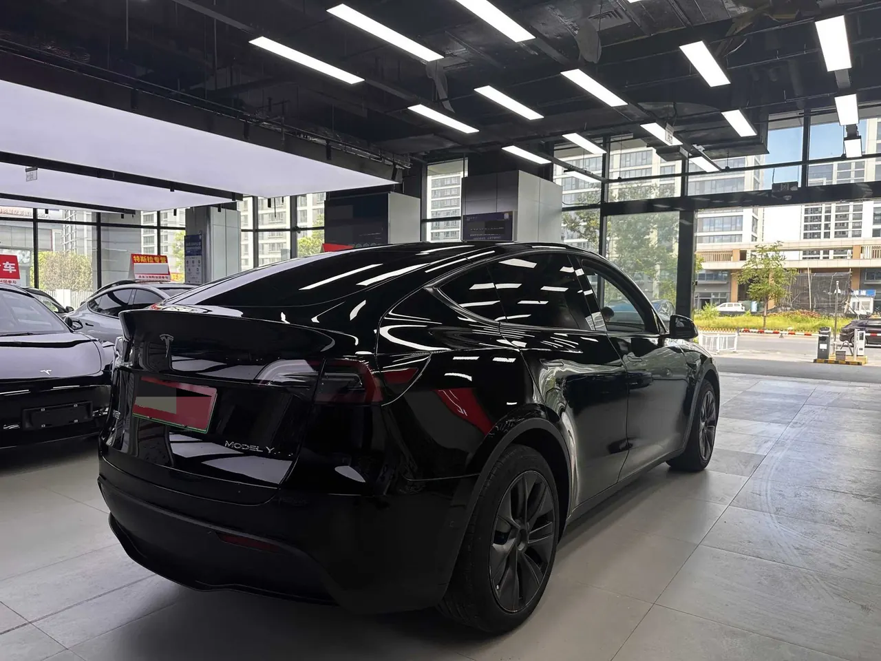 Tesla 2023 Model Y rear-wheel drive version automatic transmission 9