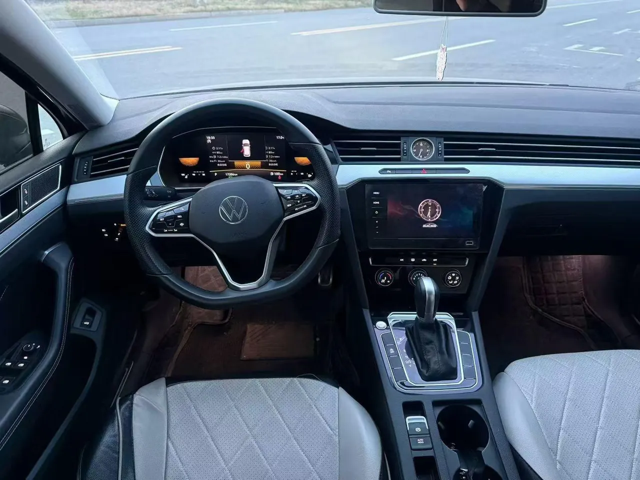 Volkswagen 2023 Magotan 1.4TSI 280TSI 2 million Commemorative Comfortable Automatic Gear 3