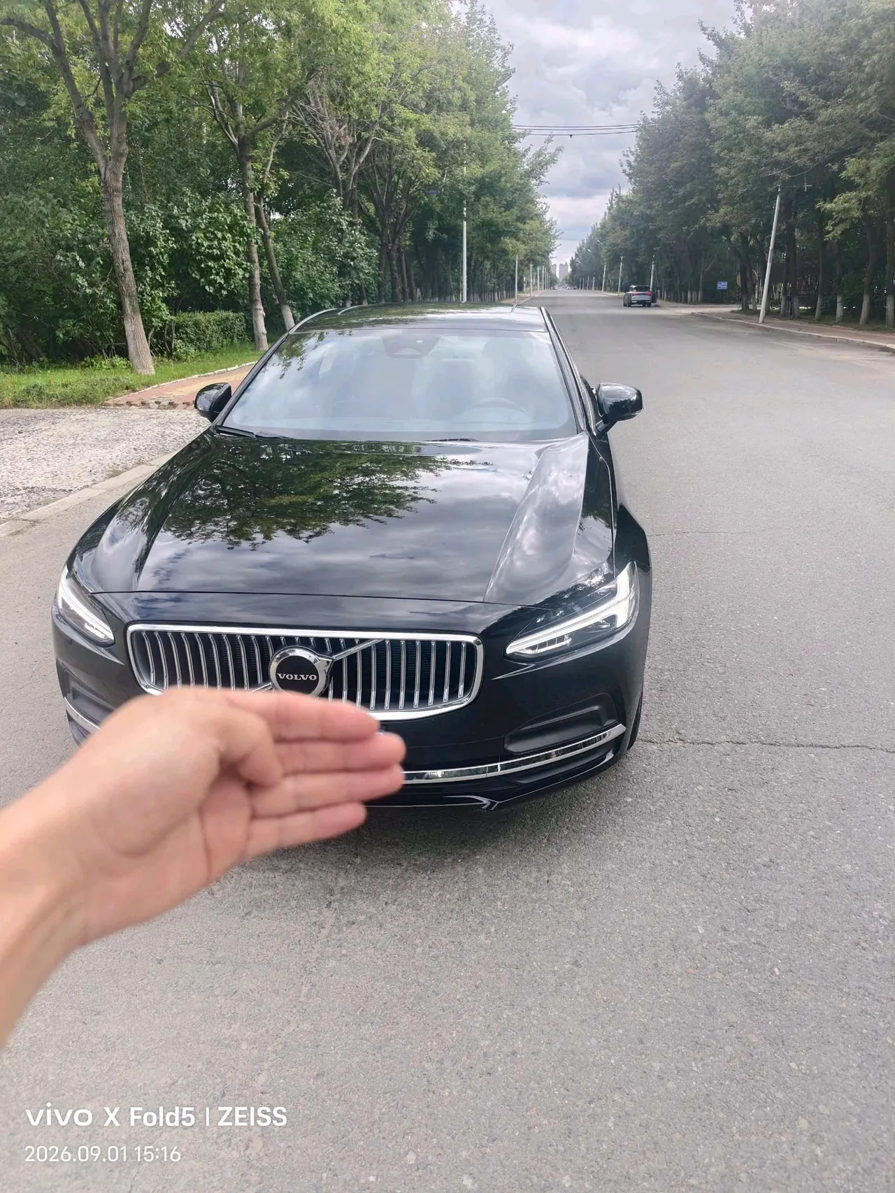 Volvo 2023 S90 48V 2.0T B5 Zhiyi Deluxe Edition Automatic Gear 2