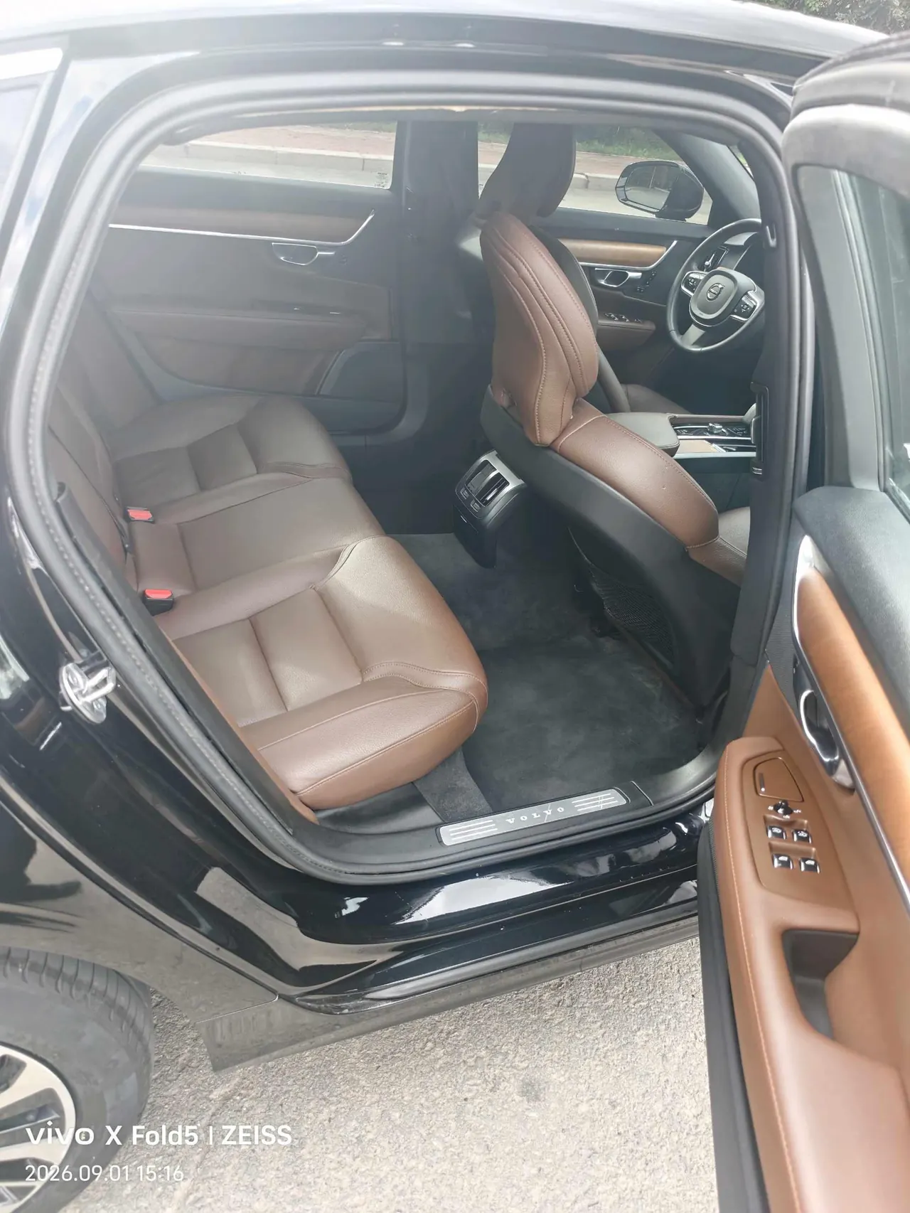 Volvo 2023 S90 48V 2.0T B5 Zhiyi Deluxe Edition Automatic Gear 6