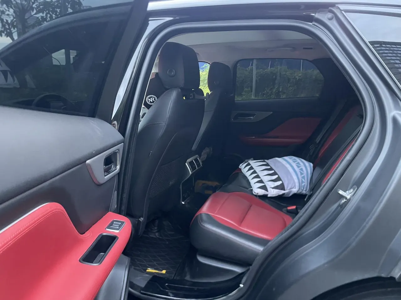 Jaguar F-PACE (Imported) 2020 F-PACE 2.0T Flag Edition Automatic Gear 4