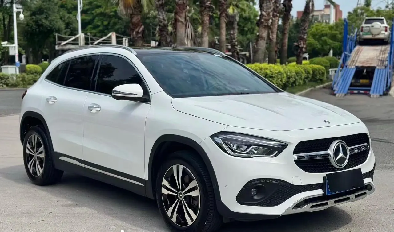 Mercedes Benz 2020 GLA 200 1.3T automatic gear 2