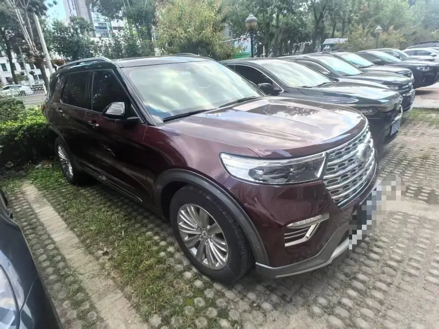 Ford 2020 Explorer 2.3T EcoBoost 285 Four-wheel Drive Titanium Edition 7-seat Automatic Gear 2