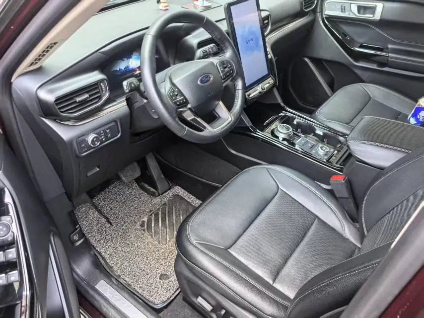 Ford 2020 Explorer 2.3T EcoBoost 285 Four-wheel Drive Titanium Edition 7-seat Automatic Gear 3