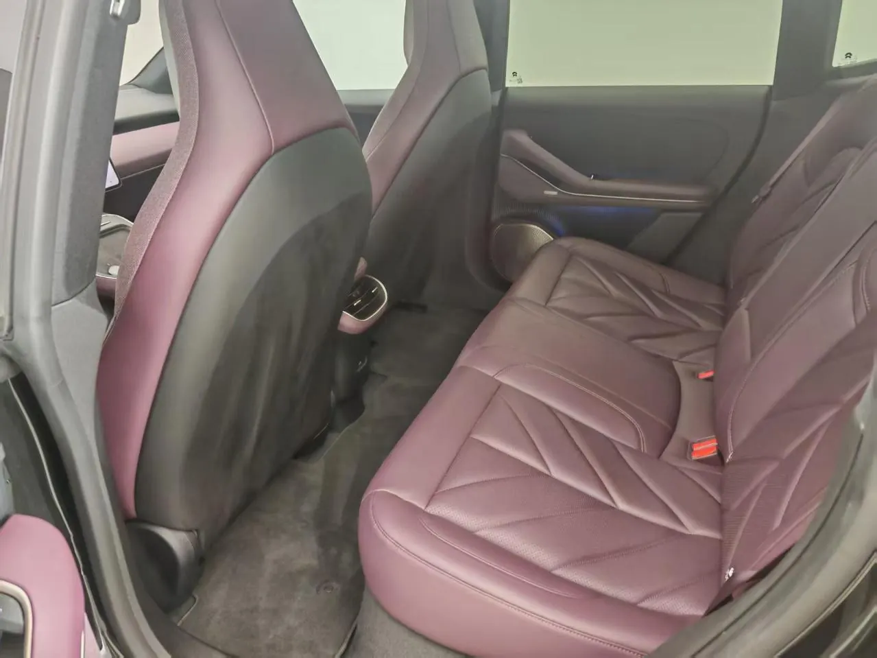 NIO 2025 ET5 75kWh automatic transmission 5
