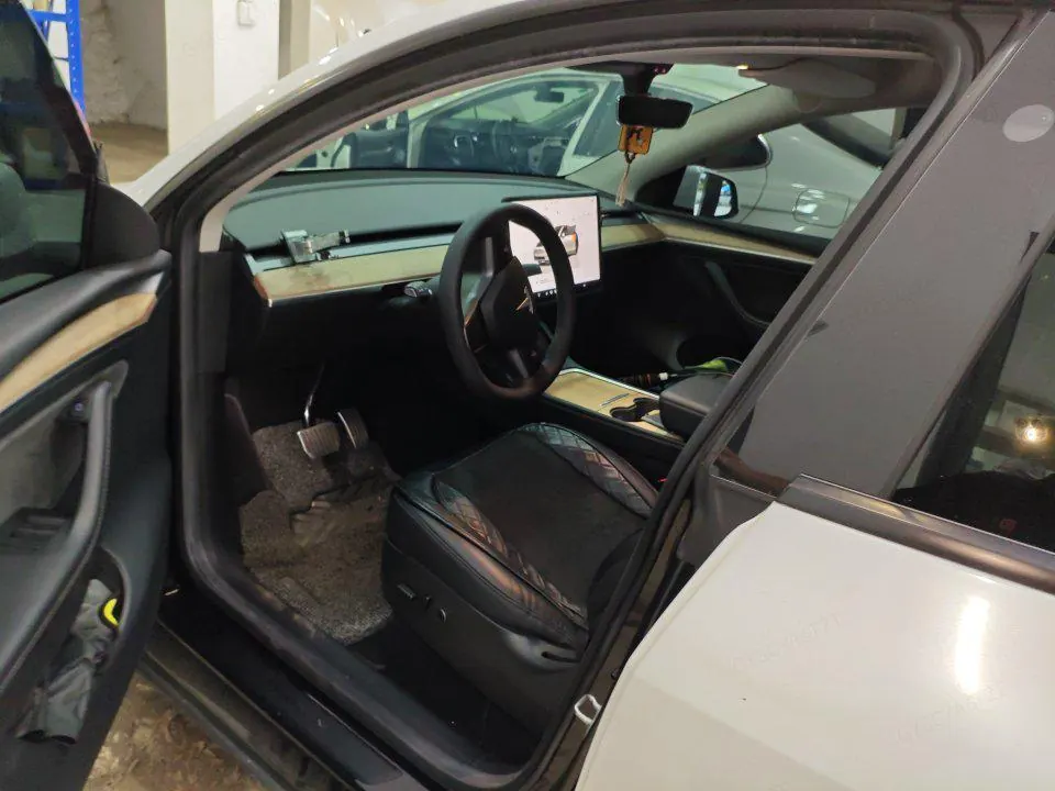 Tesla 2022 Model Y rear-wheel drive version (facelift) automatic gear 5