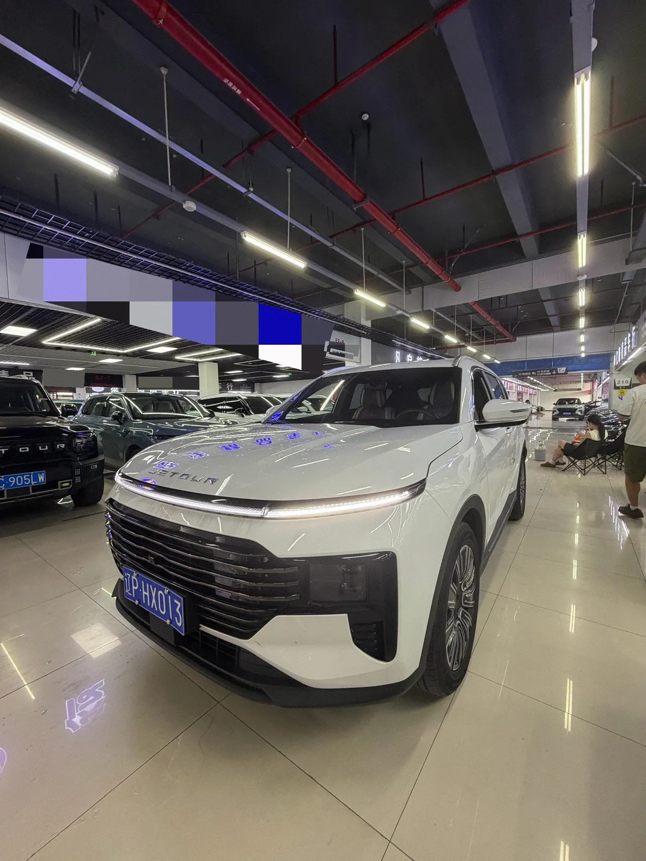 打开图片灯箱：Jetour 2025 X70 PLUS 1.5T Deluxe Edition 5-seat Automatic Gear