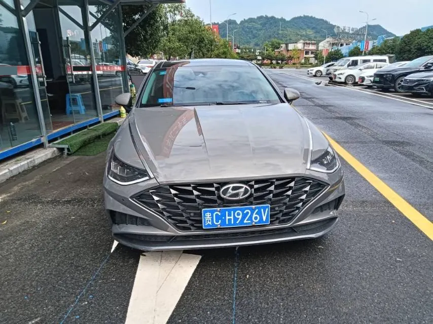 Hyundai 2020 10th Generation Sonata 1.5TGDi 270TGDi GLS Elite Edition Automatic Gear 3