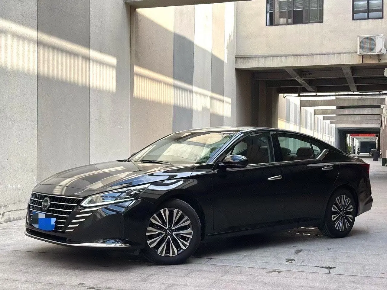 Nissan 2024 Teana 2.0 Stepless SV Black Gold Edition Automatic Gear - View 1
