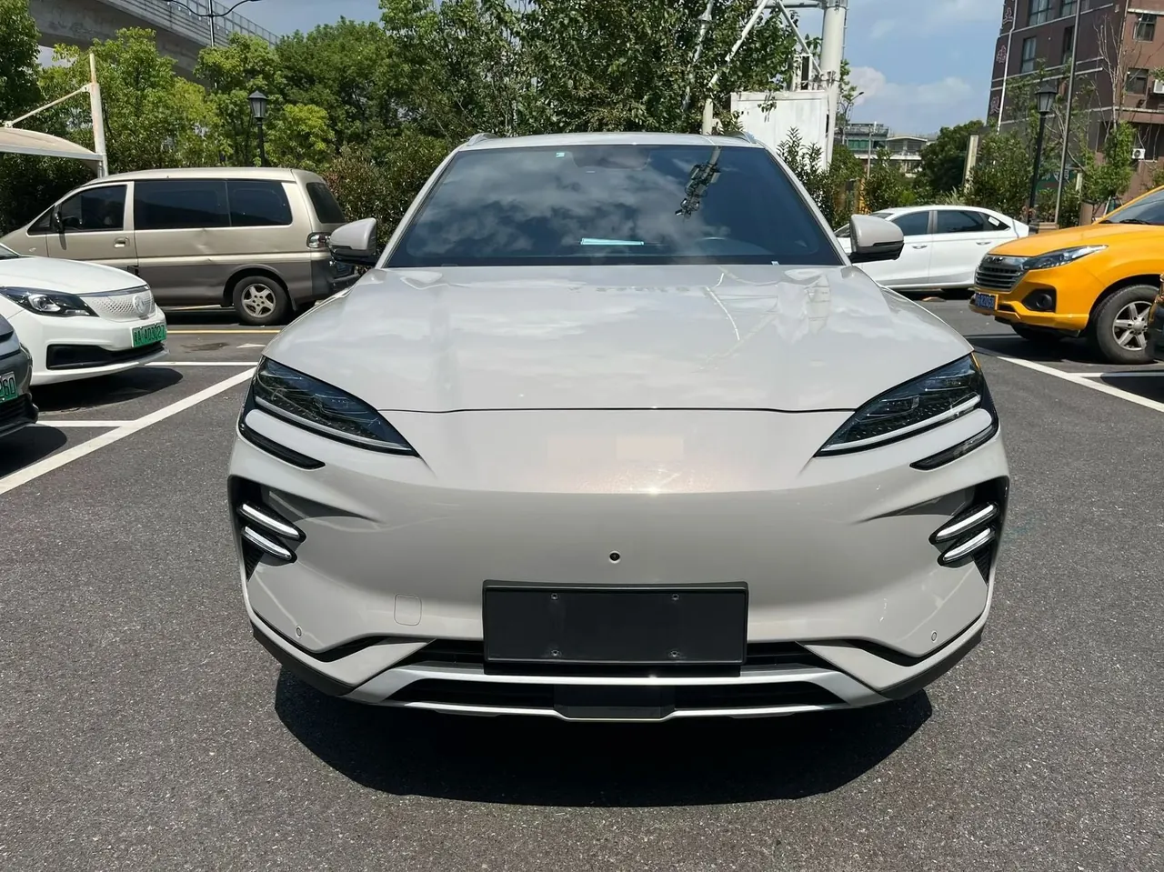 BYD Song PLUS New Energy 2024 Song PLUS DM-i 1.5 Stepless Glory Edition 71km Luxury Automatic Gear 2