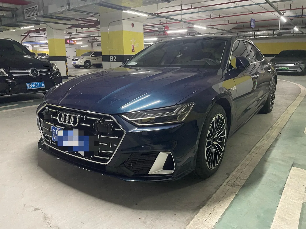 打开图片灯箱:Audi 2022 A7L 2.0TFSI 45TFSI S-line Zhumeng Youth Edition Automatic Gear