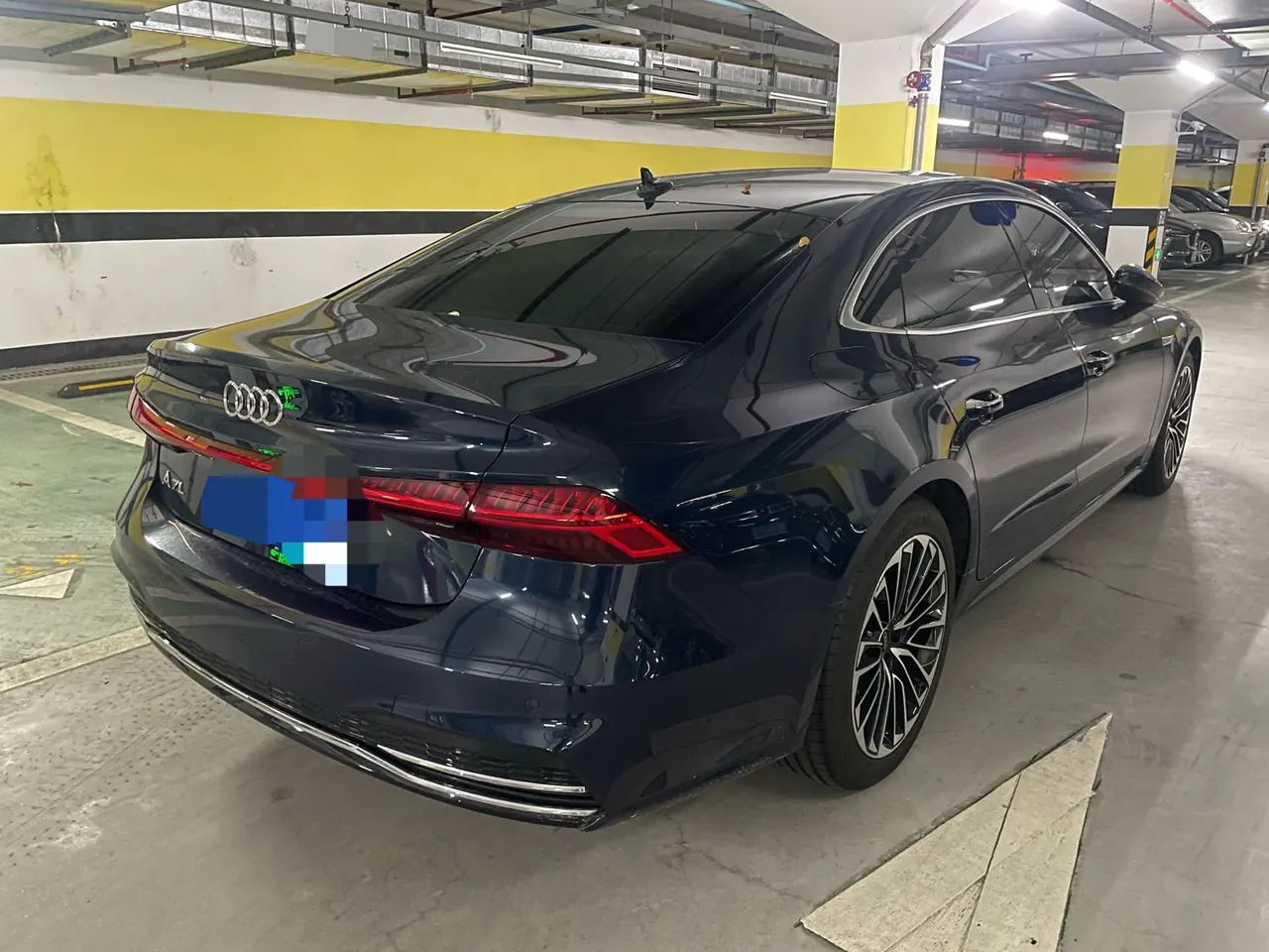 Audi 2022 A7L 2.0TFSI 45TFSI S-line Zhumeng Youth Edition Automatic Gear 6