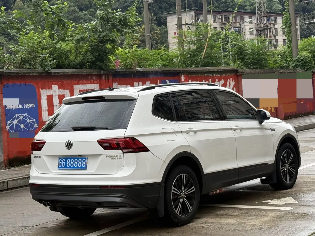 Volkswagen 2020 Tiguan L 2.0TSI 330TSI Two-Drive Fashion Edition Automatic Gear 9