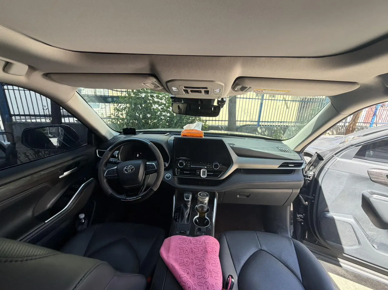 Toyota 2024 Highlander Dual Engine 2.5 Stepless Intelligent Electric Hybrid Four-wheel Drive Premium Edition 7-seat Automatic Transmission 7