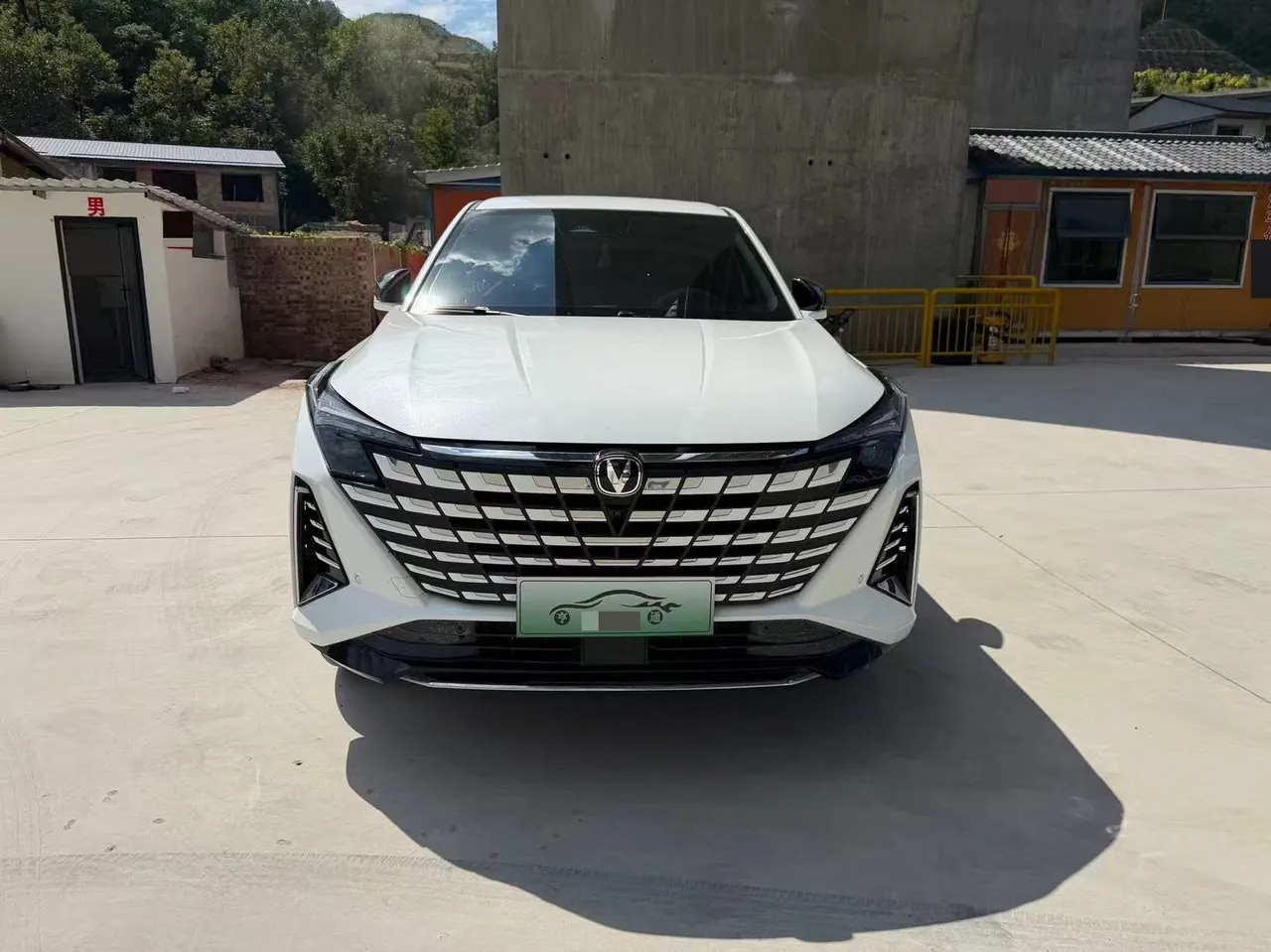 ChangAn 2024 UNI-Z Zhidian iDD 1.5 Stepless 125km Exceed Automatic Transmission 2