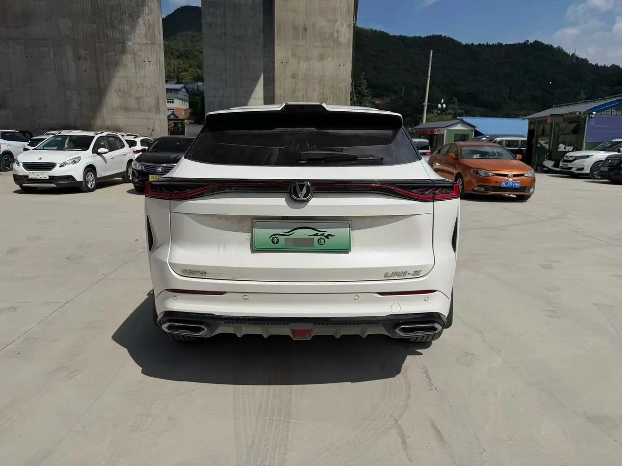 ChangAn 2024 UNI-Z Zhidian iDD 1.5 Stepless 125km Exceed Automatic Transmission 5