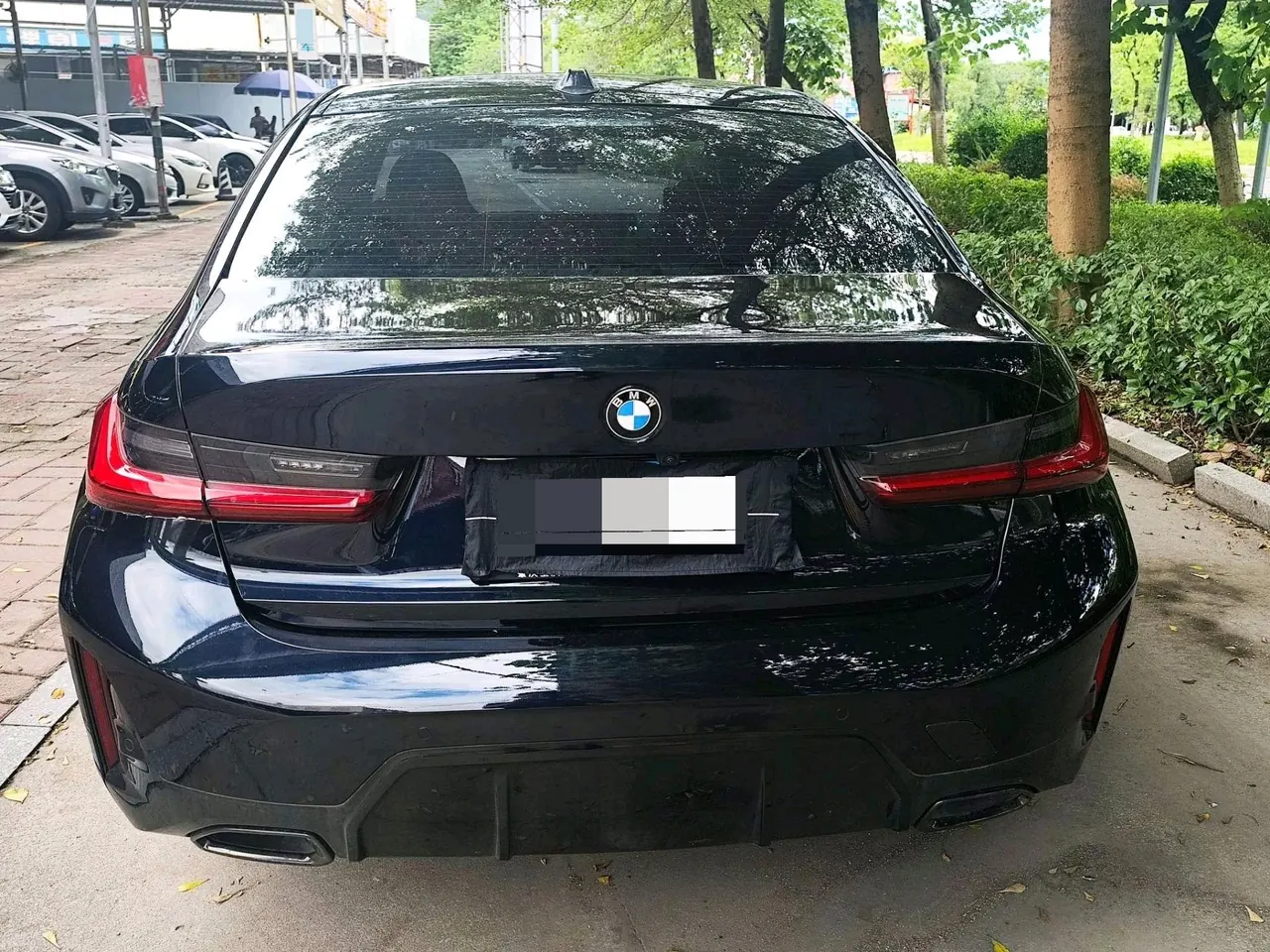 BMW 3 Series 2025 330Li 2.0T M Sports Obsidian Night Suit Automatic Gear 5