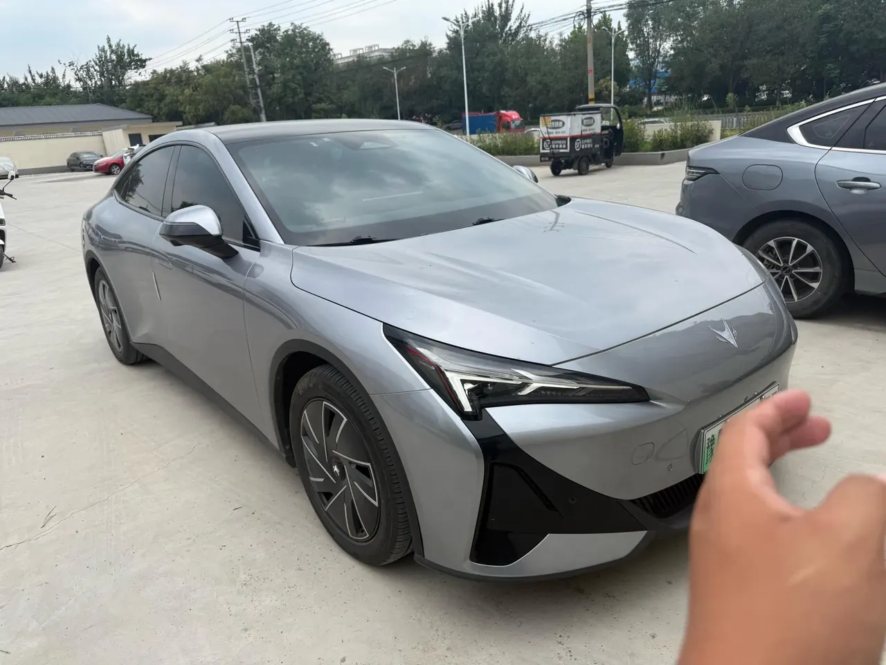 ARCFOX 2024 α S 5 560PRO 185kW automatic gear 3