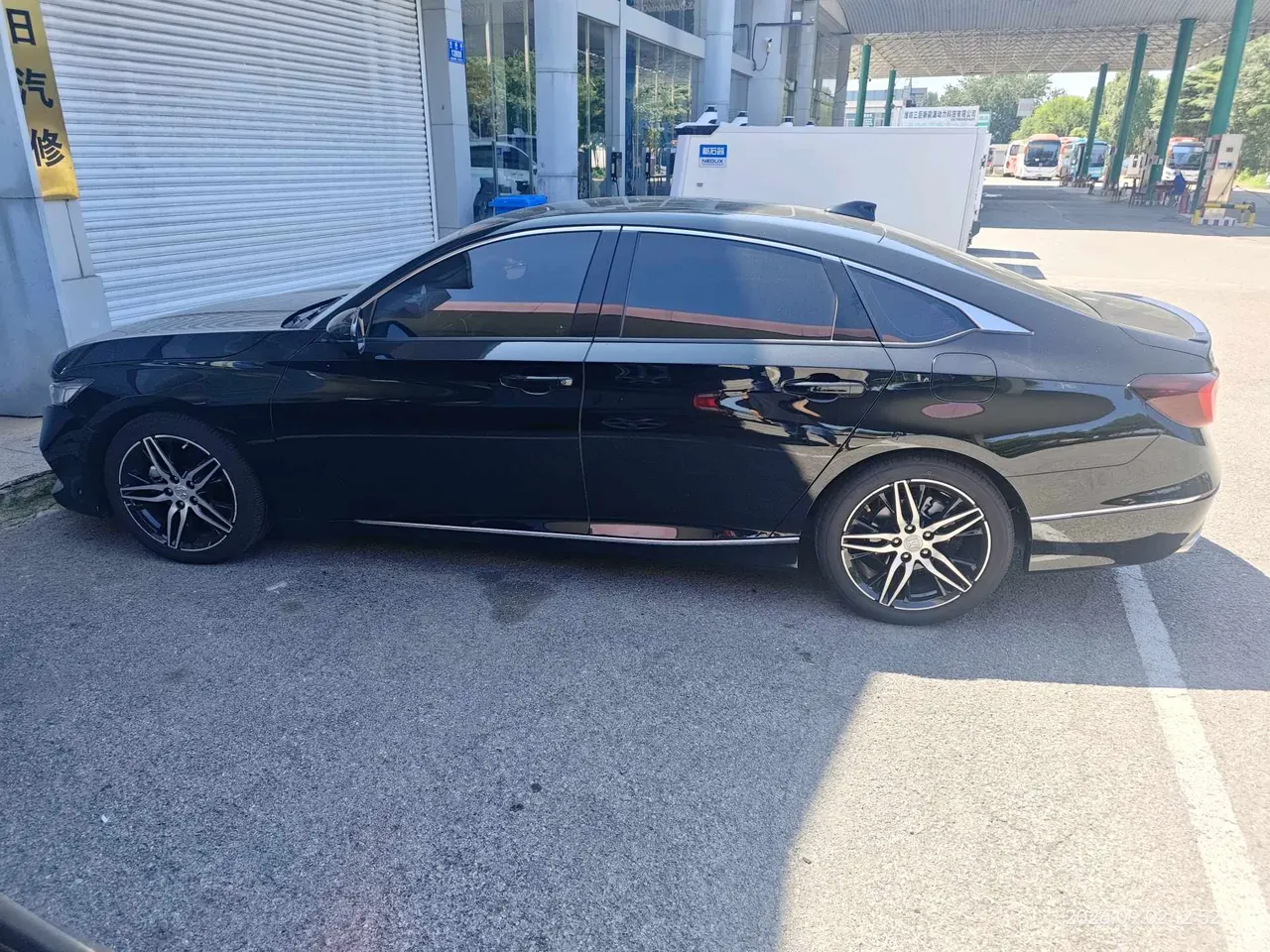 Honda 2022 10th Generation Accord 1.5T Stepless 260TURBO Magic Night Premium Edition Automatic Gear 2