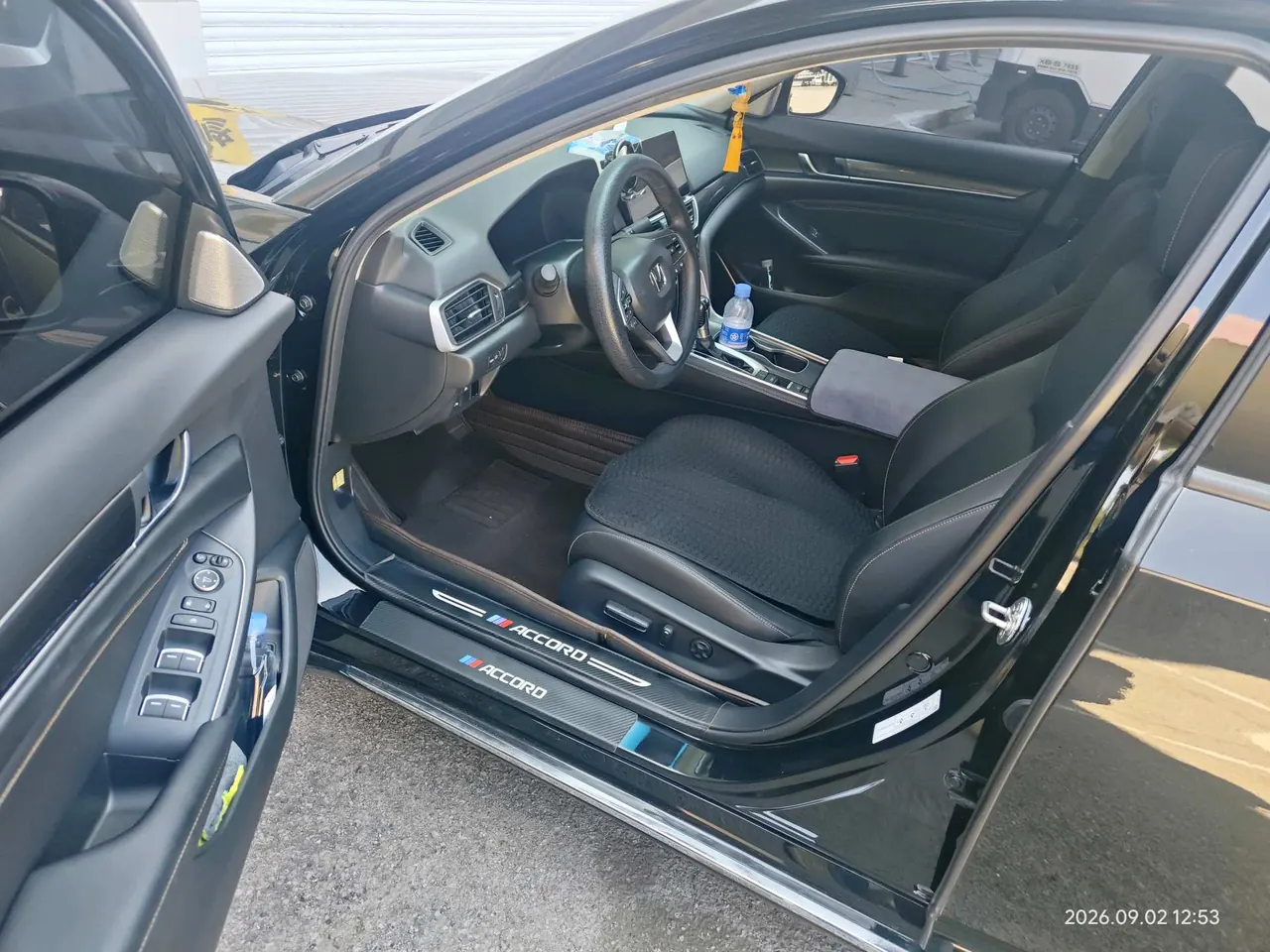 Honda 2022 10th Generation Accord 1.5T Stepless 260TURBO Magic Night Premium Edition Automatic Gear 4