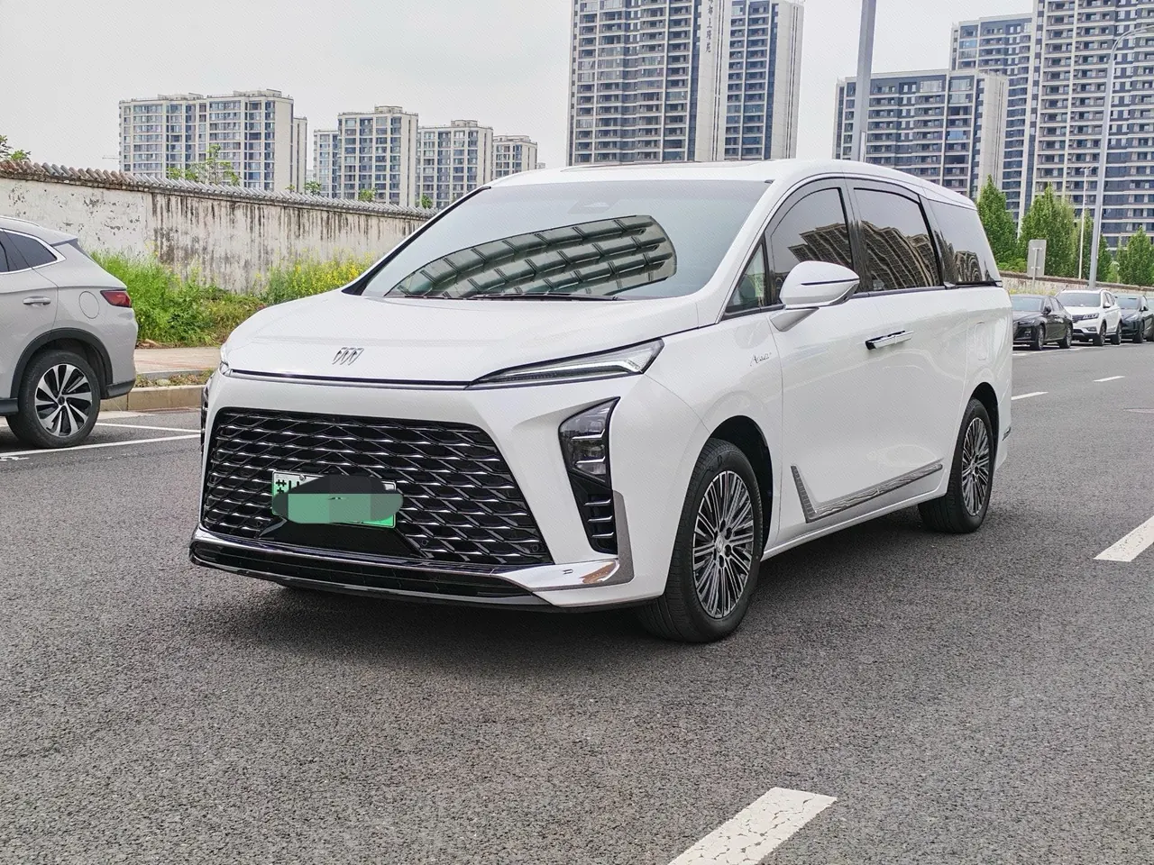 打开图片灯箱:Buick 2024 GL8 Lu Zun PHEV 1.5T Exclusive Edition 7-seat Automatic Gear