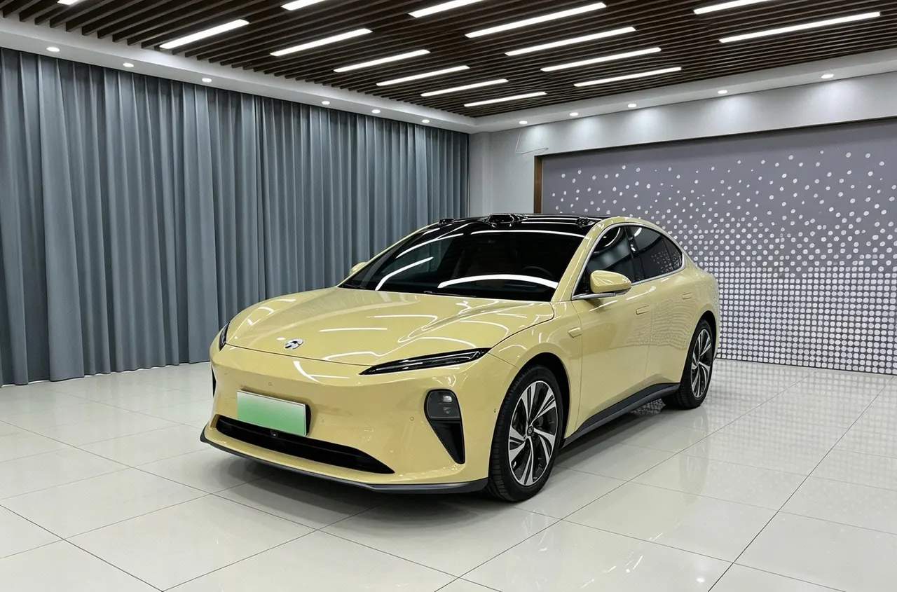 Open image lightbox: NIO 2022 ET5 75kWh automatic gear