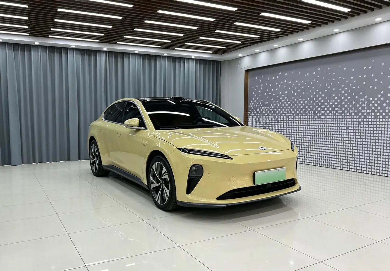 NIO 2022 ET5 75kWh automatic gear 2
