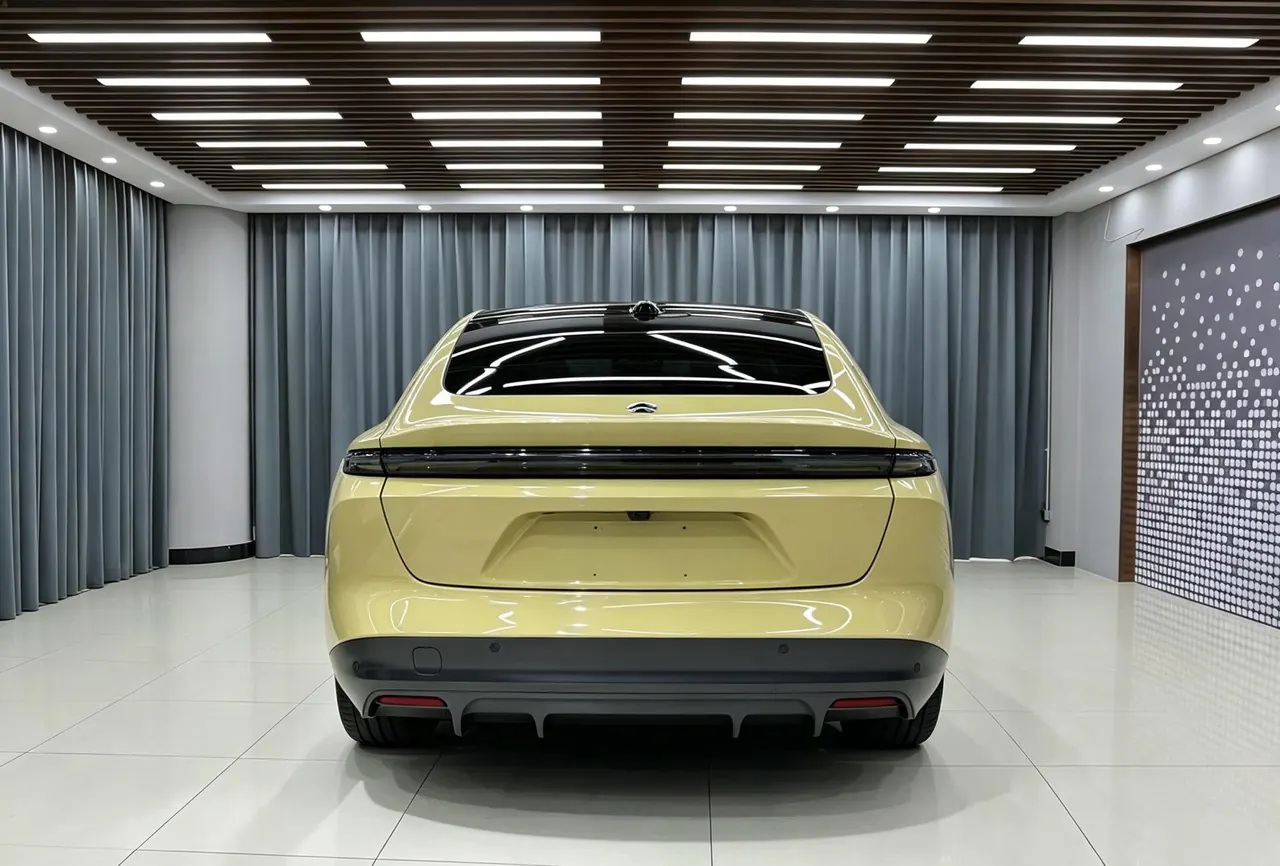 NIO 2022 ET5 75kWh automatic gear 4