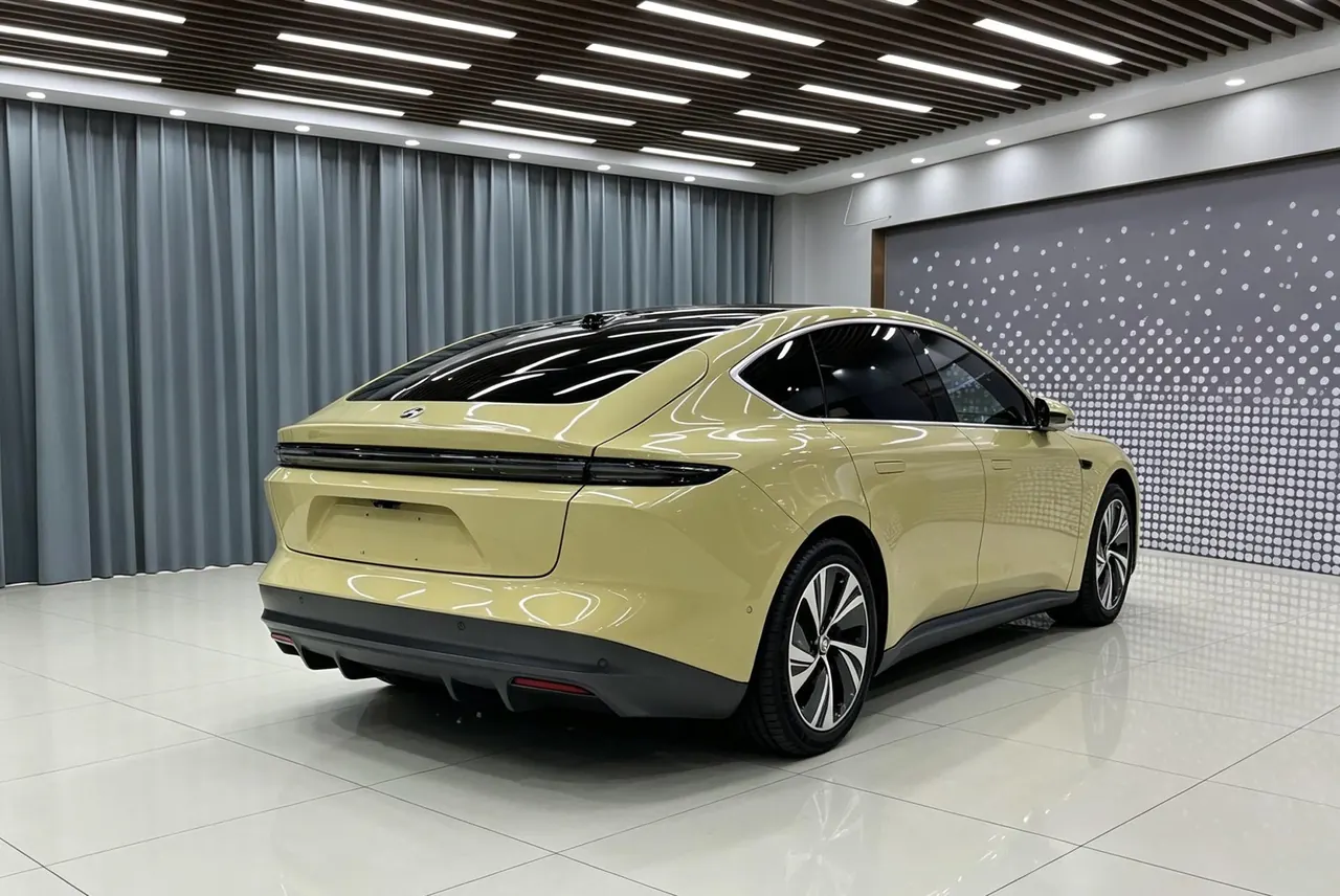 NIO 2022 ET5 75kWh automatic gear 7