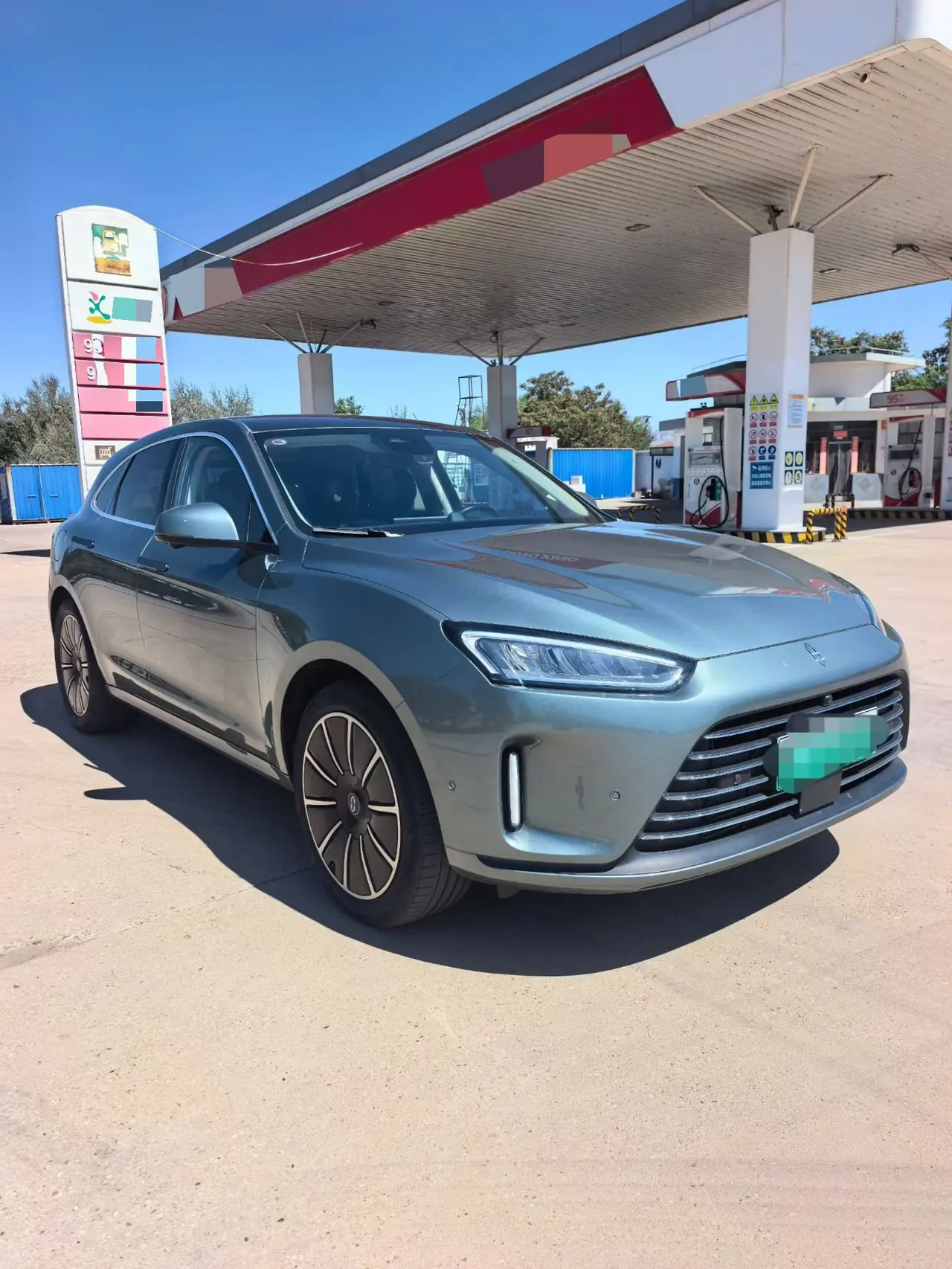 AITO 2022 AITO M5 1.5T Four-wheel Drive to Achieve Automatic Gear 3