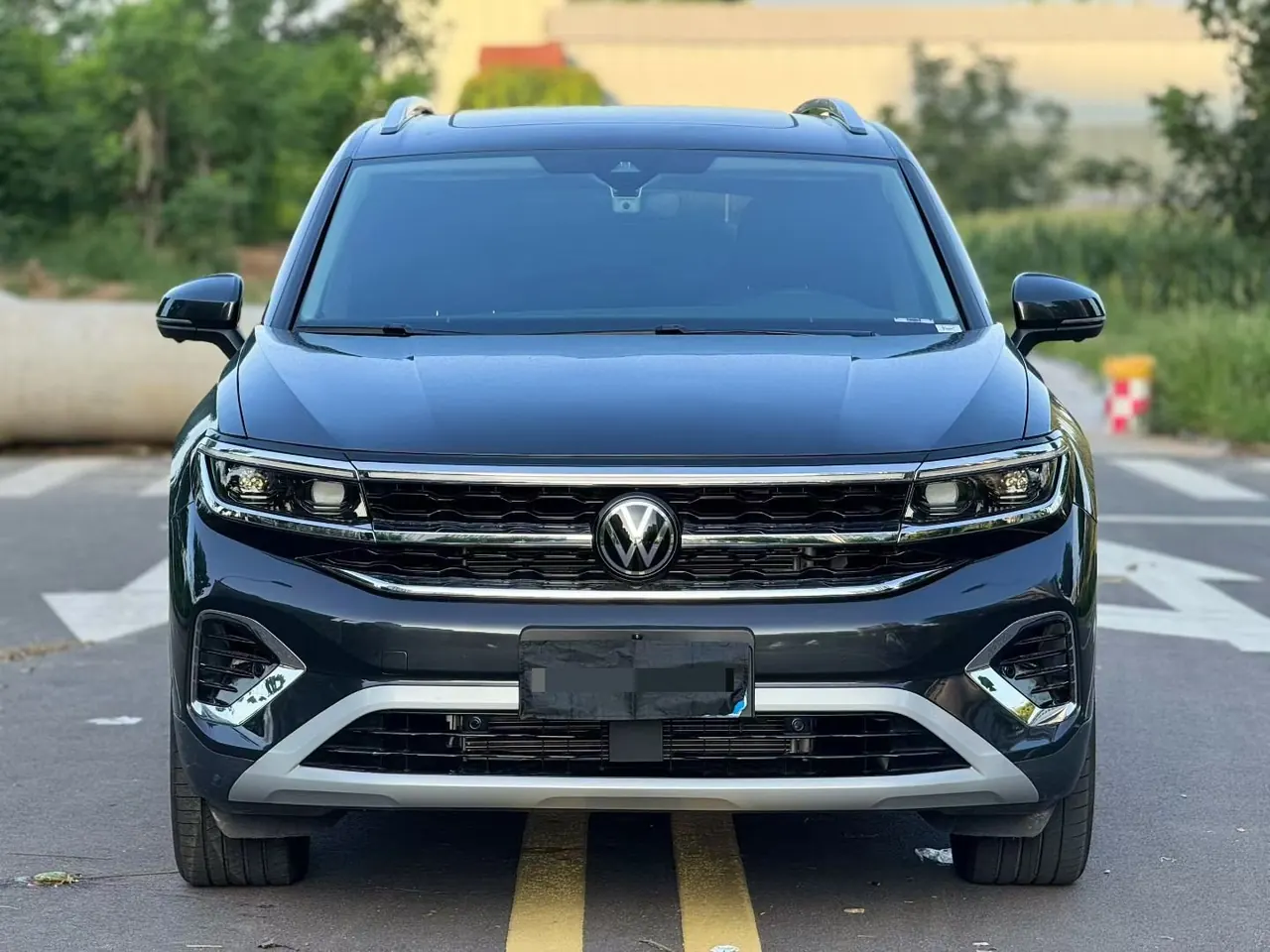 Volkswagen 2024 model range 2.0TSI 380TSI four-wheel drive luxury version Pro7 automatic gear 3