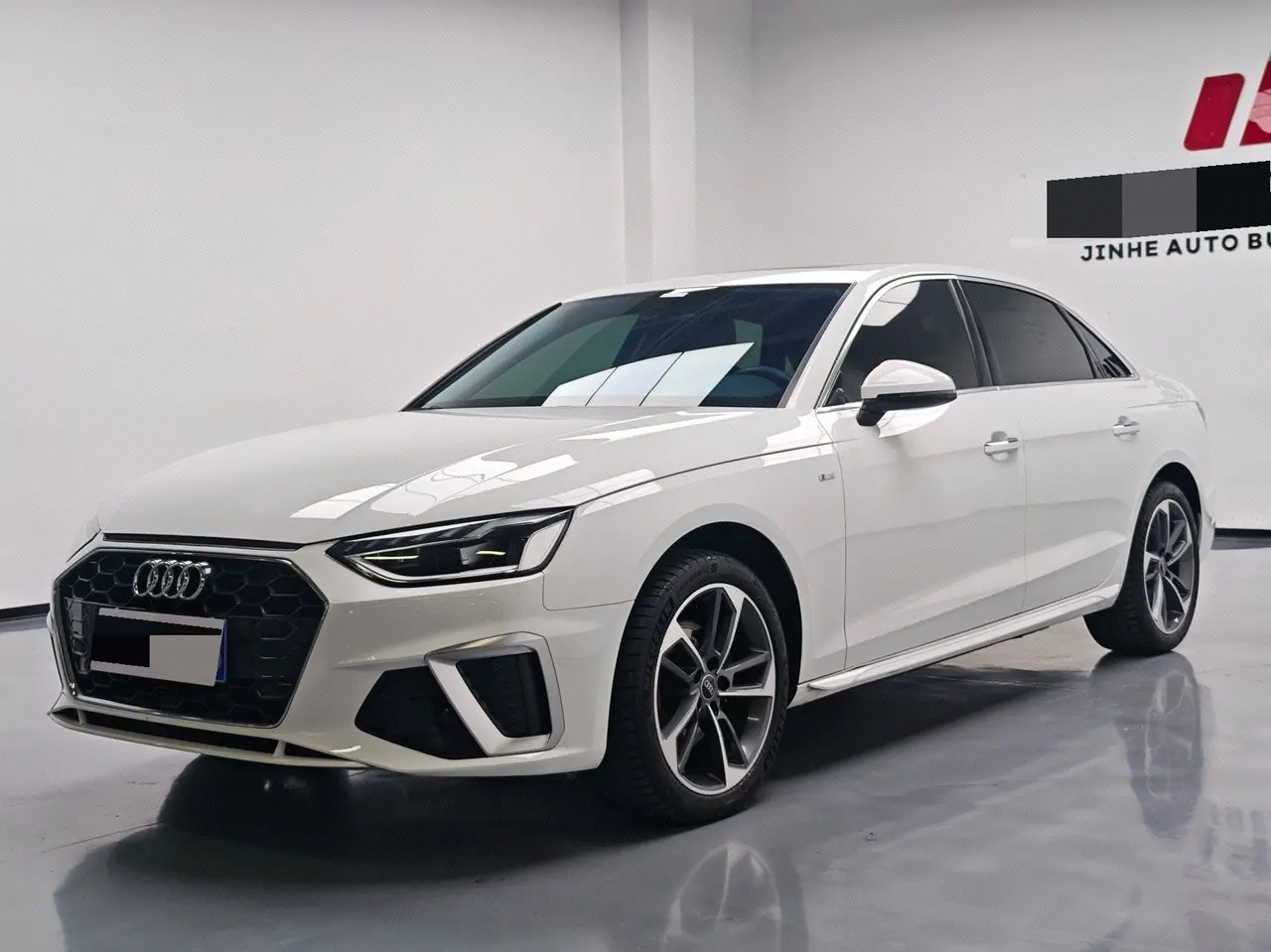 Open image lightbox: Audi 2024 A4L 2.0TFSI 40TFSI Fashion Dynamic Automatic