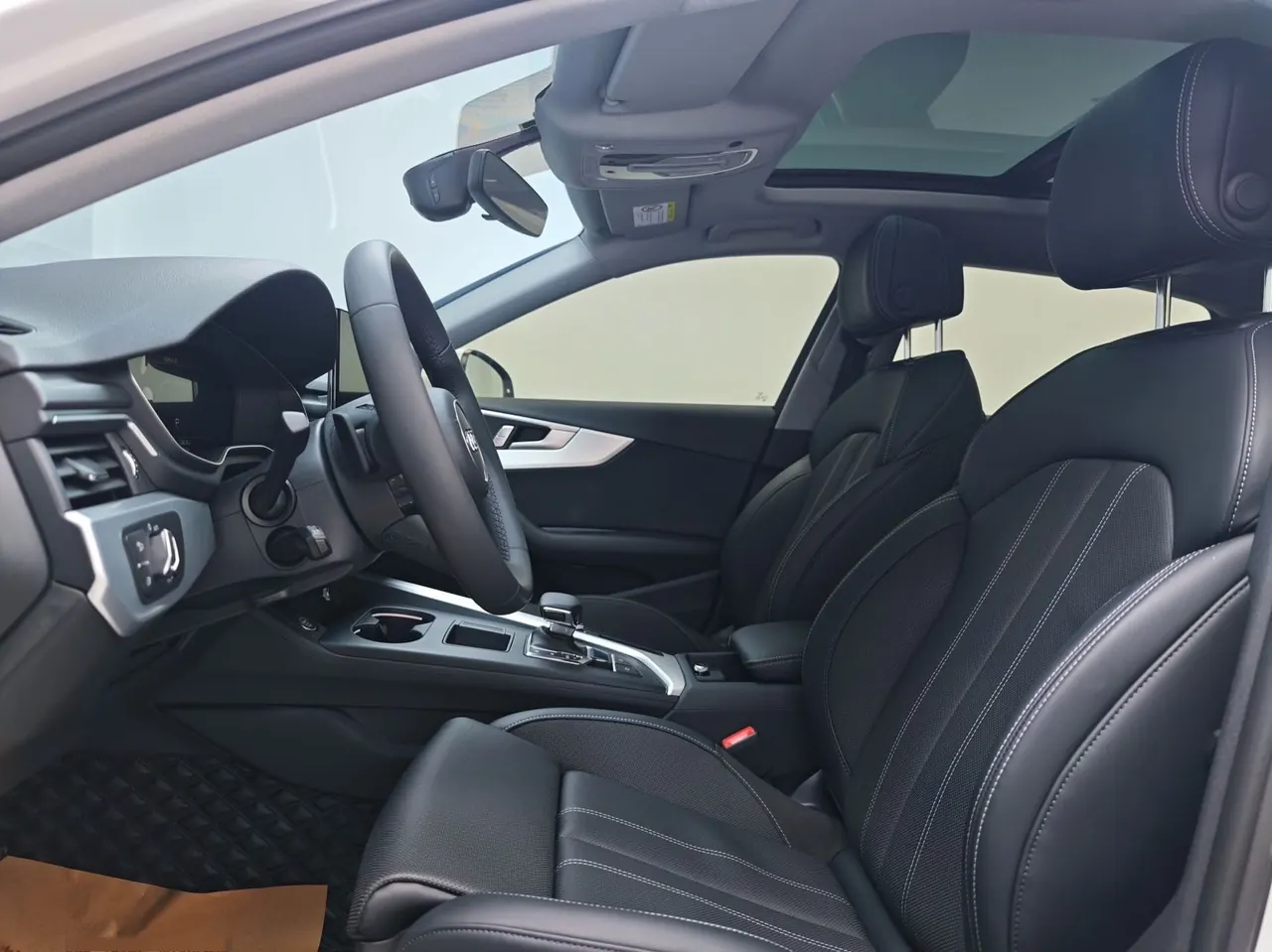 Audi 2024 A4L 2.0TFSI 40TFSI Fashion Dynamic Automatic 6