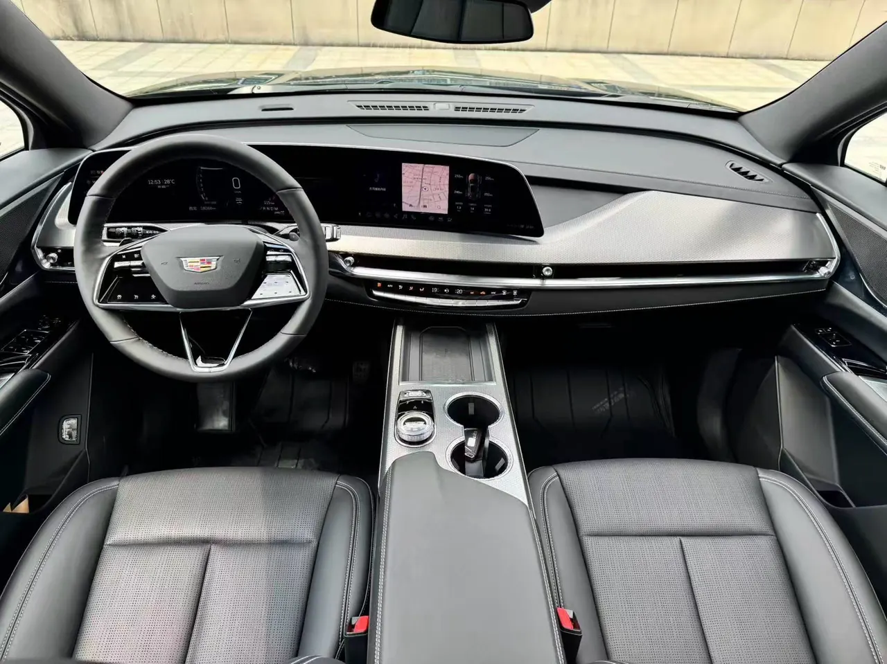 Cadillac 2025 XT5 48V 2.0T Luxury Automatic Gear 4