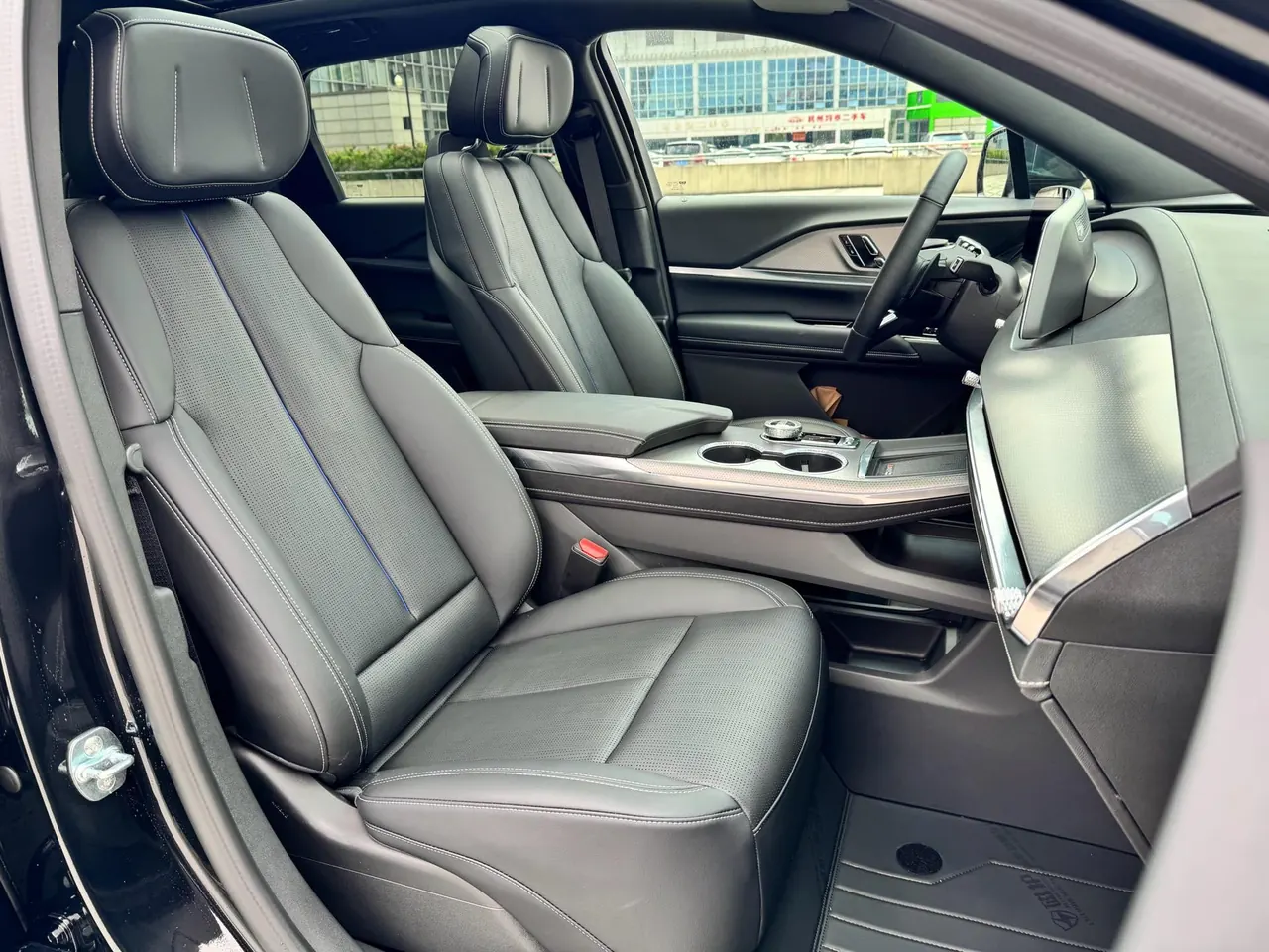 Cadillac 2025 XT5 48V 2.0T Luxury Automatic Gear 7