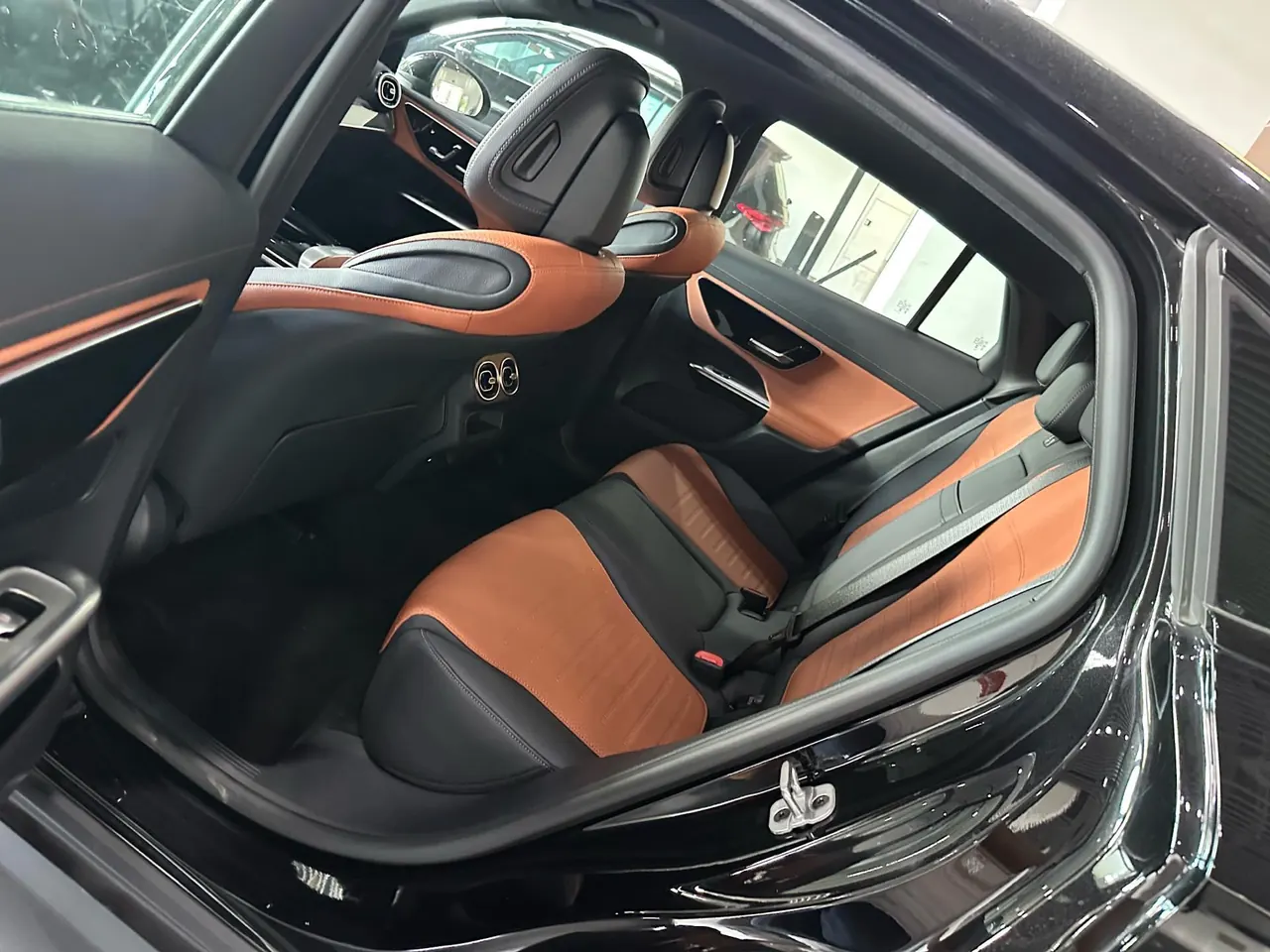 Mercedes Benz GLC (Imported) 2025 GLC 260 Coupe 4MATIC 2.0T Automatic 10