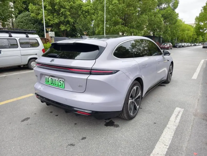 NIO 2025 ET5T 75kWh Touring automatic 5
