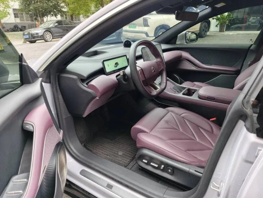 NIO 2025 ET5T 75kWh Touring automatic 7